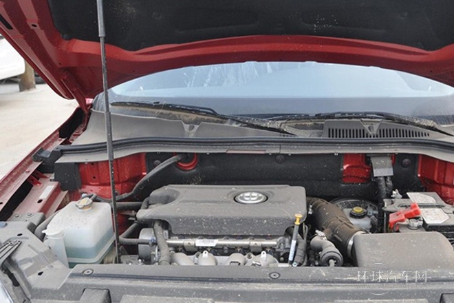 2012款 1.5T 自動(dòng)兩驅(qū)尊貴型