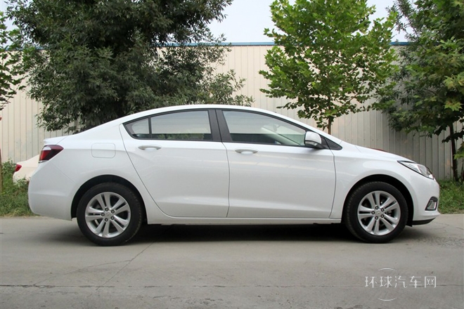 2015款 1.5L 自動(dòng)精英版