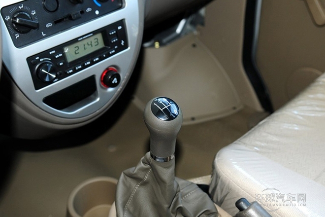 2012款 1.0L標(biāo)準(zhǔn)型