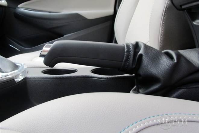 2015款 1.5L 自動精英版