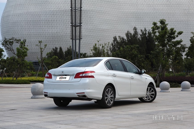 2014款 1.6T 自動(dòng)尊貴版