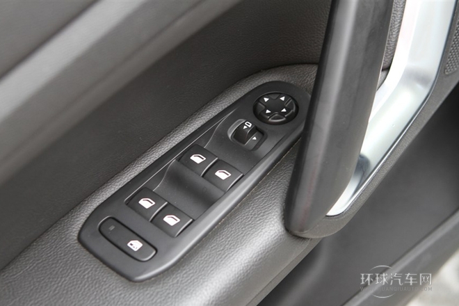 2014款 1.6T 自動尊貴版