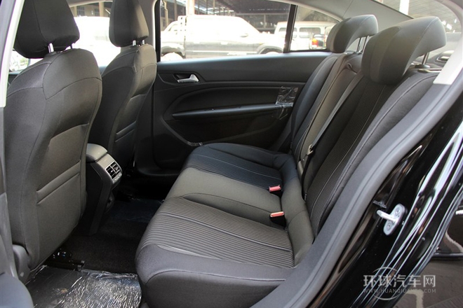 2014款 1.8L 自動豪華版