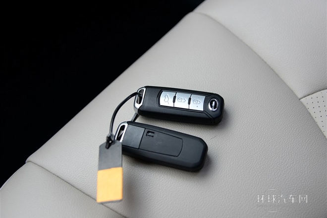 2014款 1.6L 自動(dòng)至尊ESP版