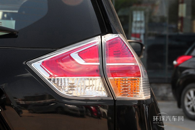 2014款 2.0L 手動時尚版 2WD