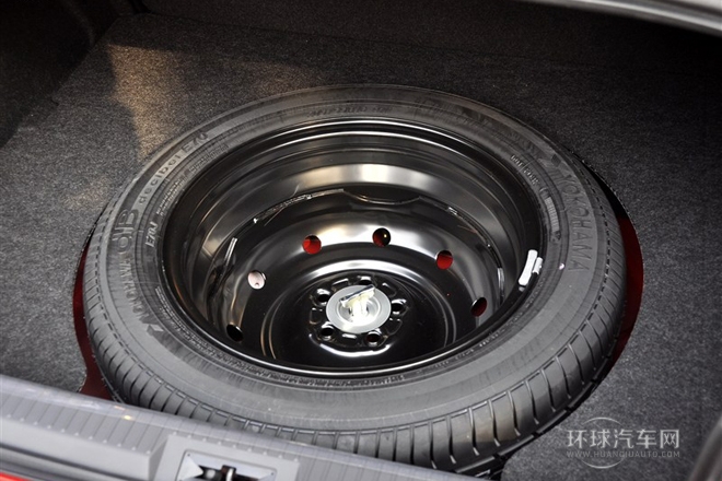 2013款 2.0L 手動豪華型