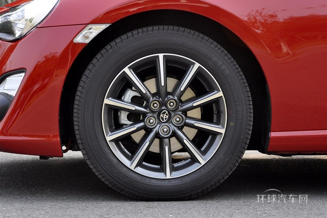 2013款 2.0L 手動豪華型