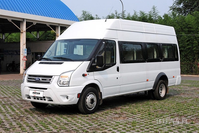 2013款 2.4T柴油普通型后雙胎加長軸中頂國III