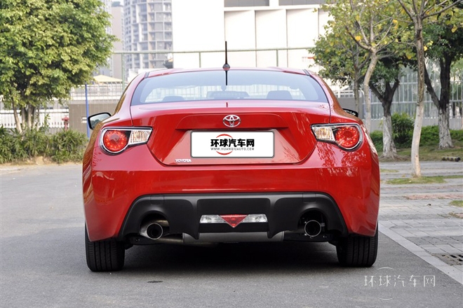2013款 2.0L 手動豪華型