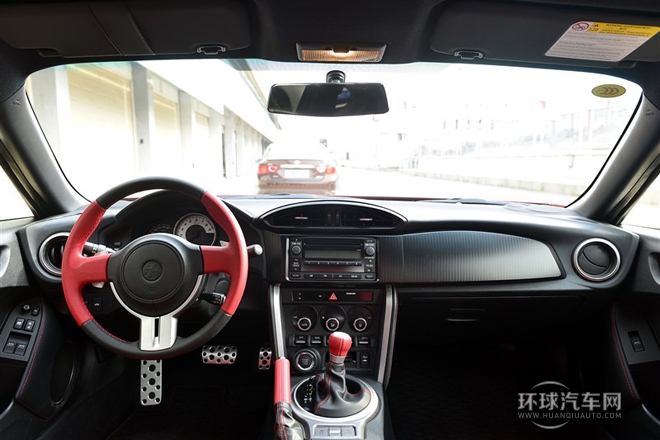 2013款 2.0L 自動豪華型