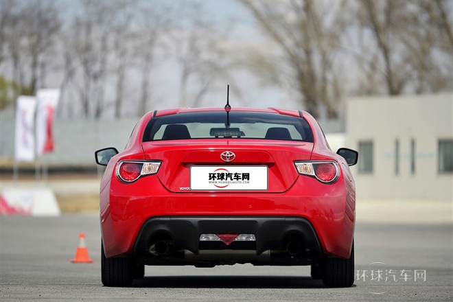 2013款 2.0L 自動豪華型