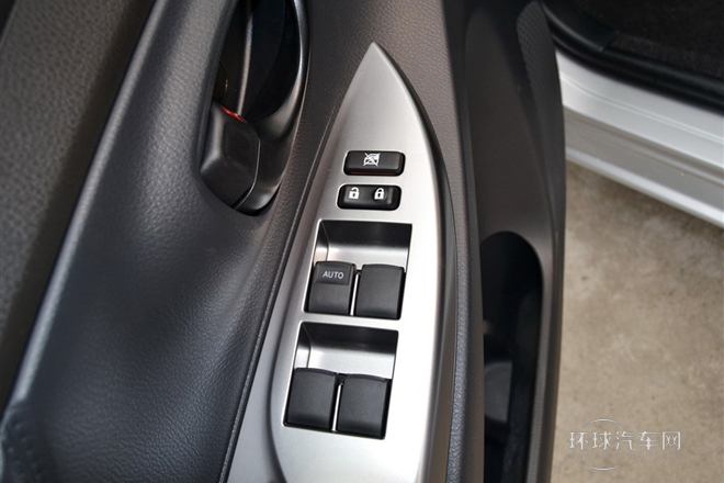 2014款 1.5G 手動(dòng)炫動(dòng)版