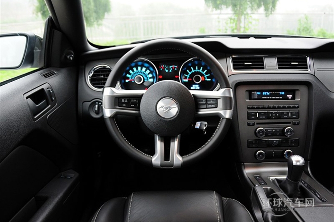 2013款 3.7L 手動標(biāo)準(zhǔn)型