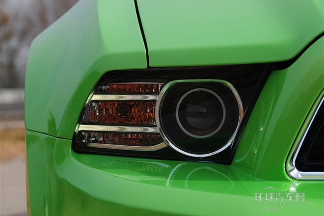 2013款 3.7L 自動標(biāo)準(zhǔn)型