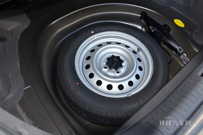 2013款 1.5L 手動尊貴型