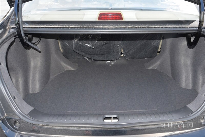 2013款 1.5L 手動(dòng)尊貴型