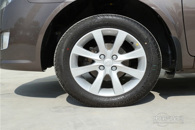 2013款 1.8L 自動尊貴型