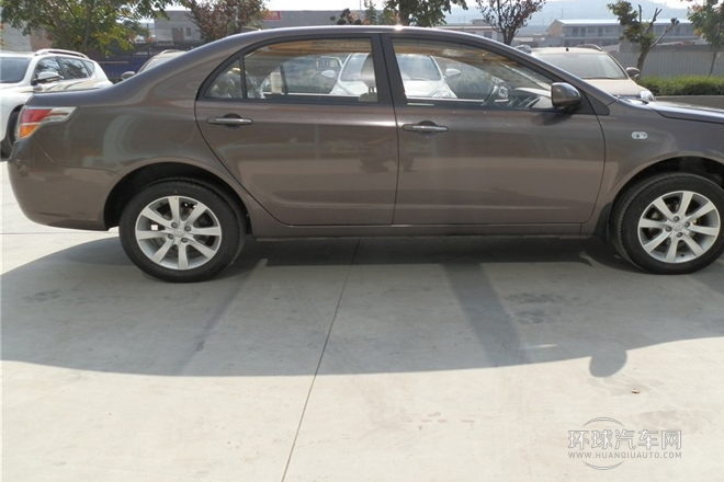 2013款 1.8L 自動尊貴型