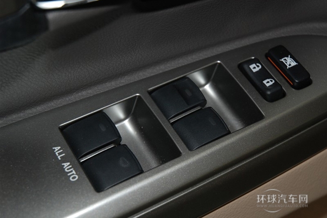 2012款 4.6L 自動VX