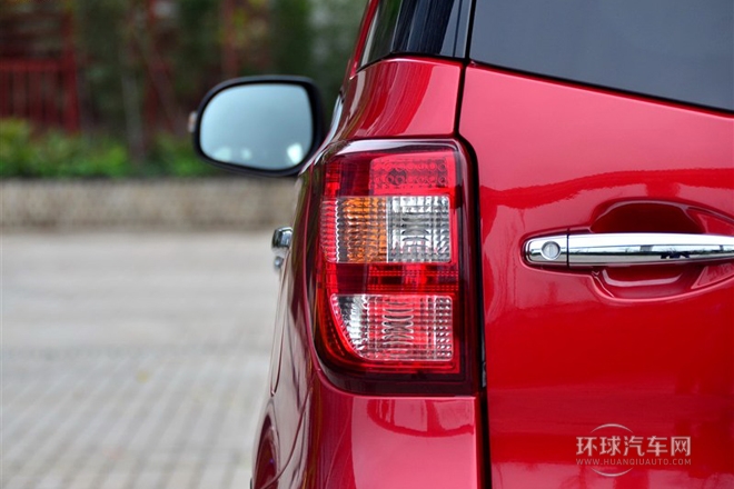 2014款 1.5L 手動尊貴型