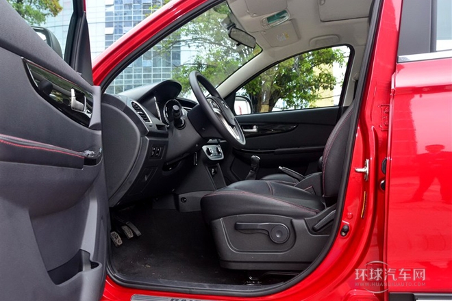 2014款 1.5L 手動尊貴型