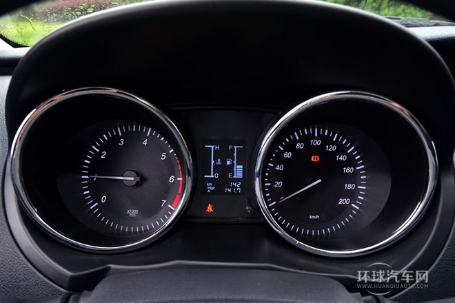 2014款 1.5L 舒適型