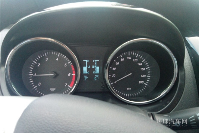 2014款 1.5L 豪華型