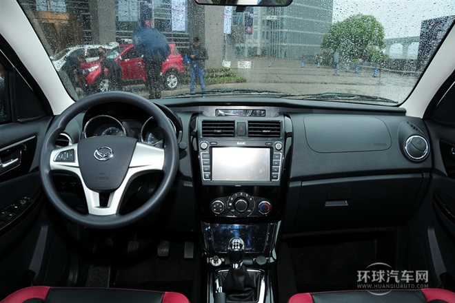 2014款 1.8L 尊貴型