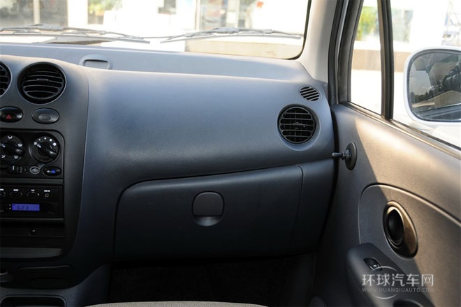 2012款 改款 1.0L 手動P-TEC標準型