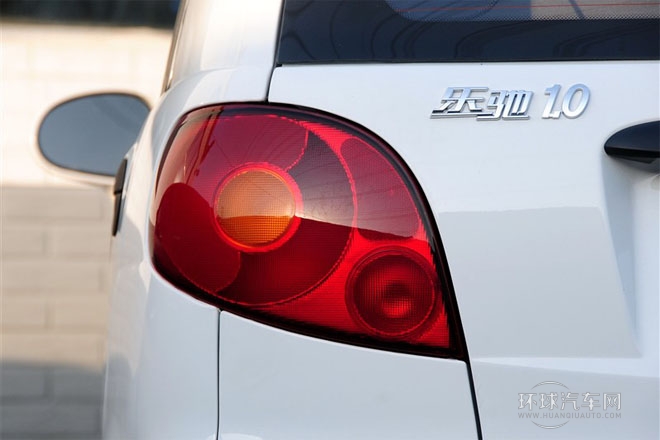 2012款 改款 1.0L 手動(dòng)P-TEC標(biāo)準(zhǔn)型