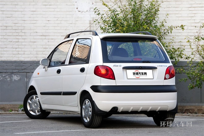 2012款 改款 1.0L 手動P-TEC標(biāo)準(zhǔn)型