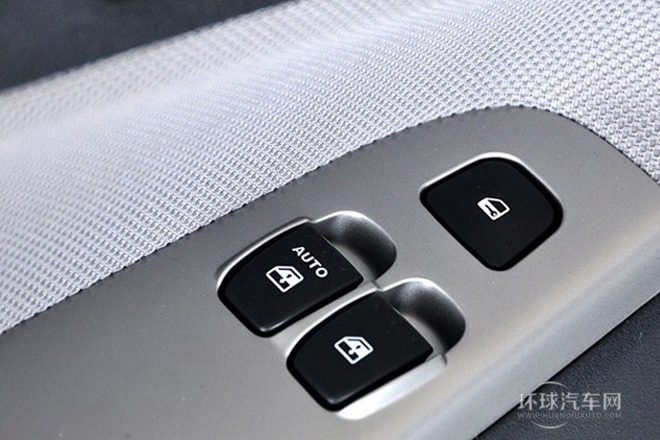 2010款 1.3L 手動(dòng)舒適型