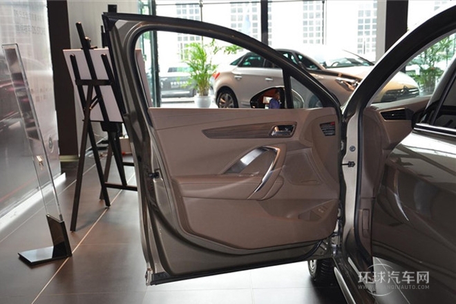 2014款 1.8L 手動舒適版VTi140