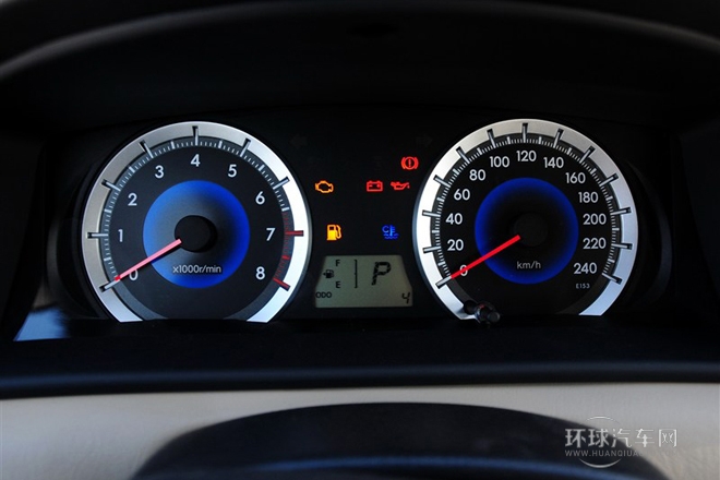 2013款 1.6L 手動(dòng)卓越版