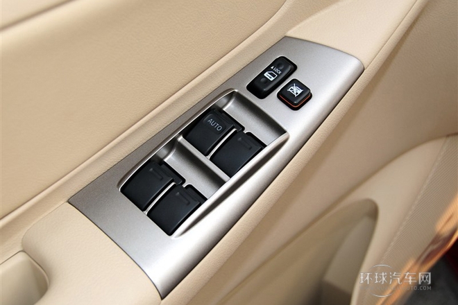 2013款 1.6L 自動(dòng)豪華版