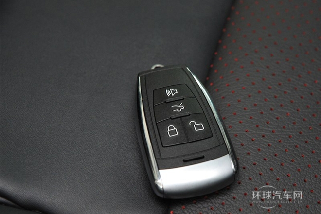 2013款 1.8T 行政版