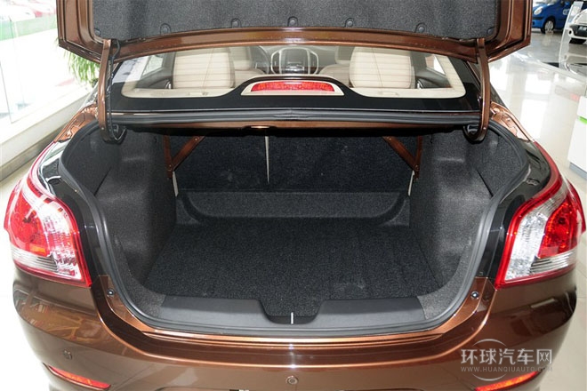 2013款1.5L手動   進取型