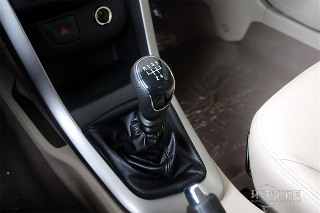 2013款1.5L手動   進取型