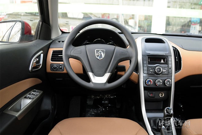 2013款1.5L手動(dòng)   進(jìn)取型