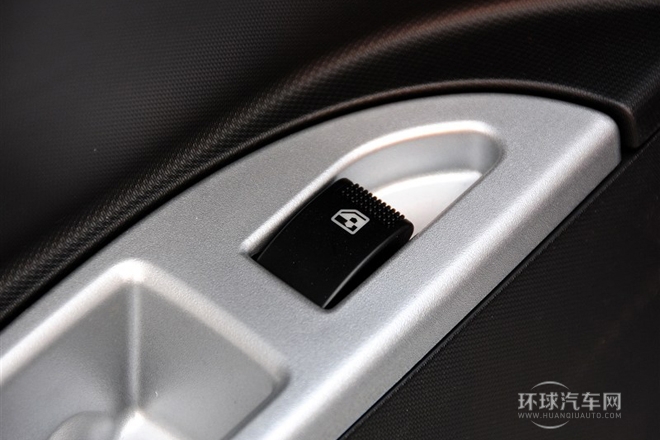 2012款 1.0L IMT導(dǎo)航版 國(guó)V