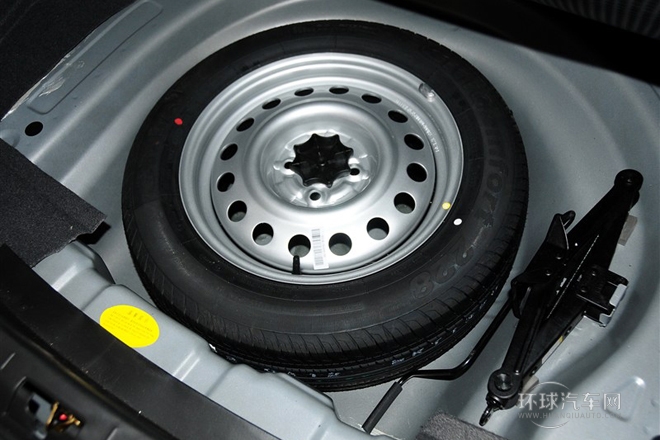 2014款 2.0L 手動尊貴型