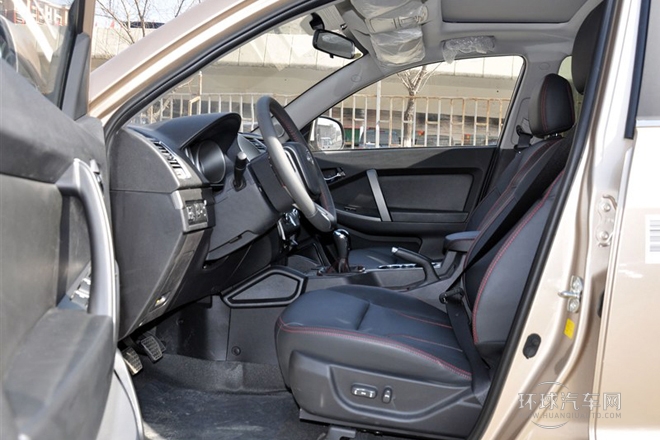 2014款 2.0L 手動尊貴型