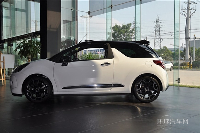 2013款 1.6L 風尚敞篷版