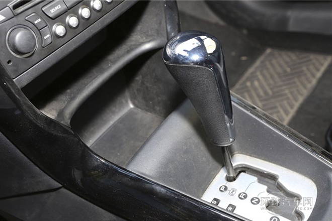 2013款 1.6L 時尚敞篷版