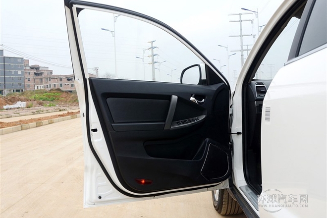 2014款 2.0L 自動尊貴型