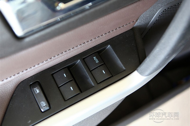 2012款 2.0T 尊銳型