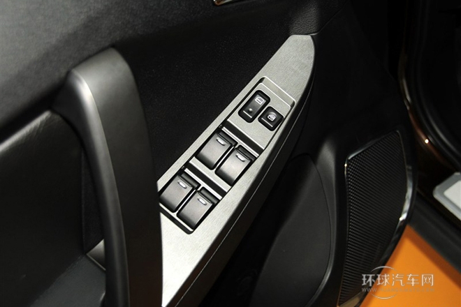 2014款 2.4L 自動尊貴型