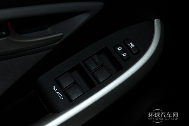 2012款 1.8L 標準版