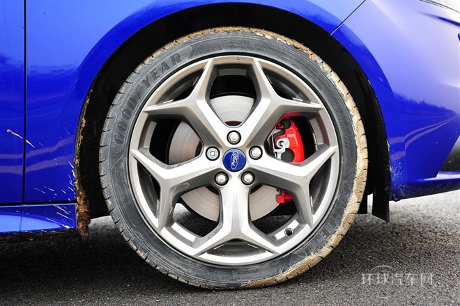 2013款 2.0T ST 標(biāo)準(zhǔn)版