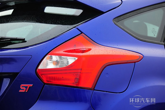 2013款 2.0T ST 標(biāo)準(zhǔn)版